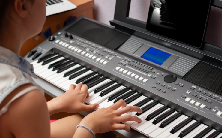 Blog-2_-A-Beginners-Guide-to-Learning-the-Keyboard-870x580