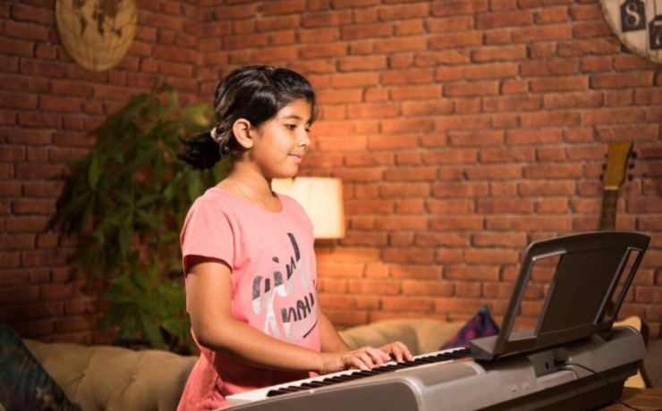 How-Music-Classes-Can-Help-Boost-Your-Childs-Confidence-and-Creativity-1-870x580